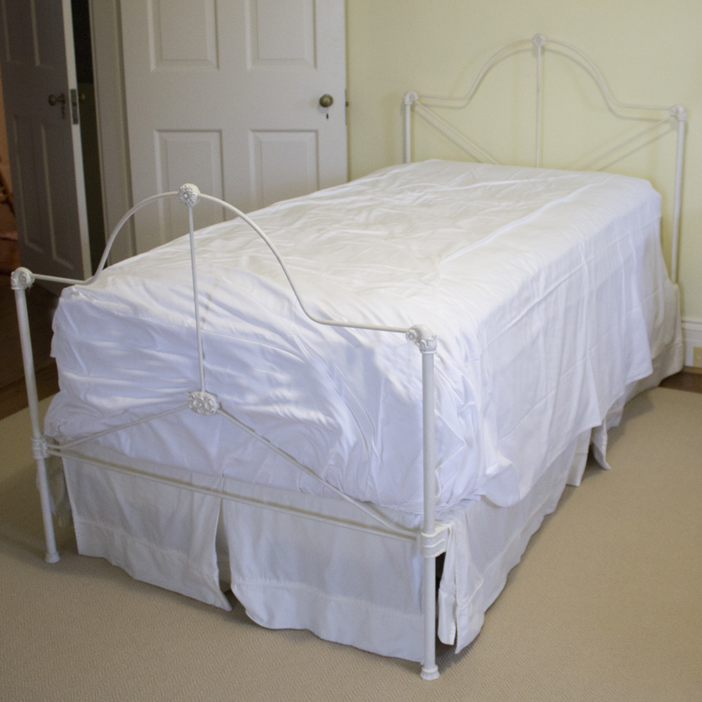 Vintage Metal Twin Bed EBTH