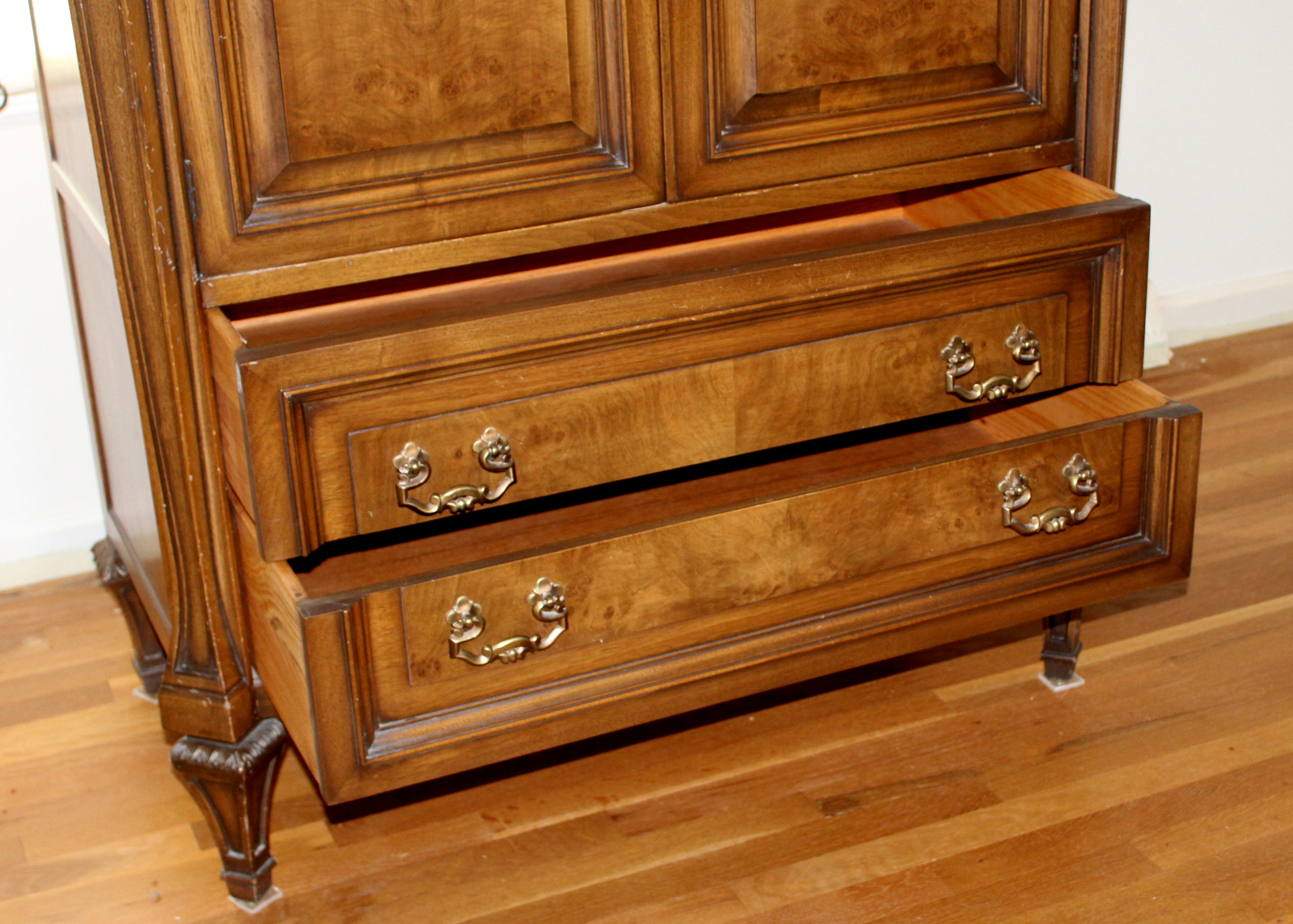 Romweber Furniture Armoire EBTH