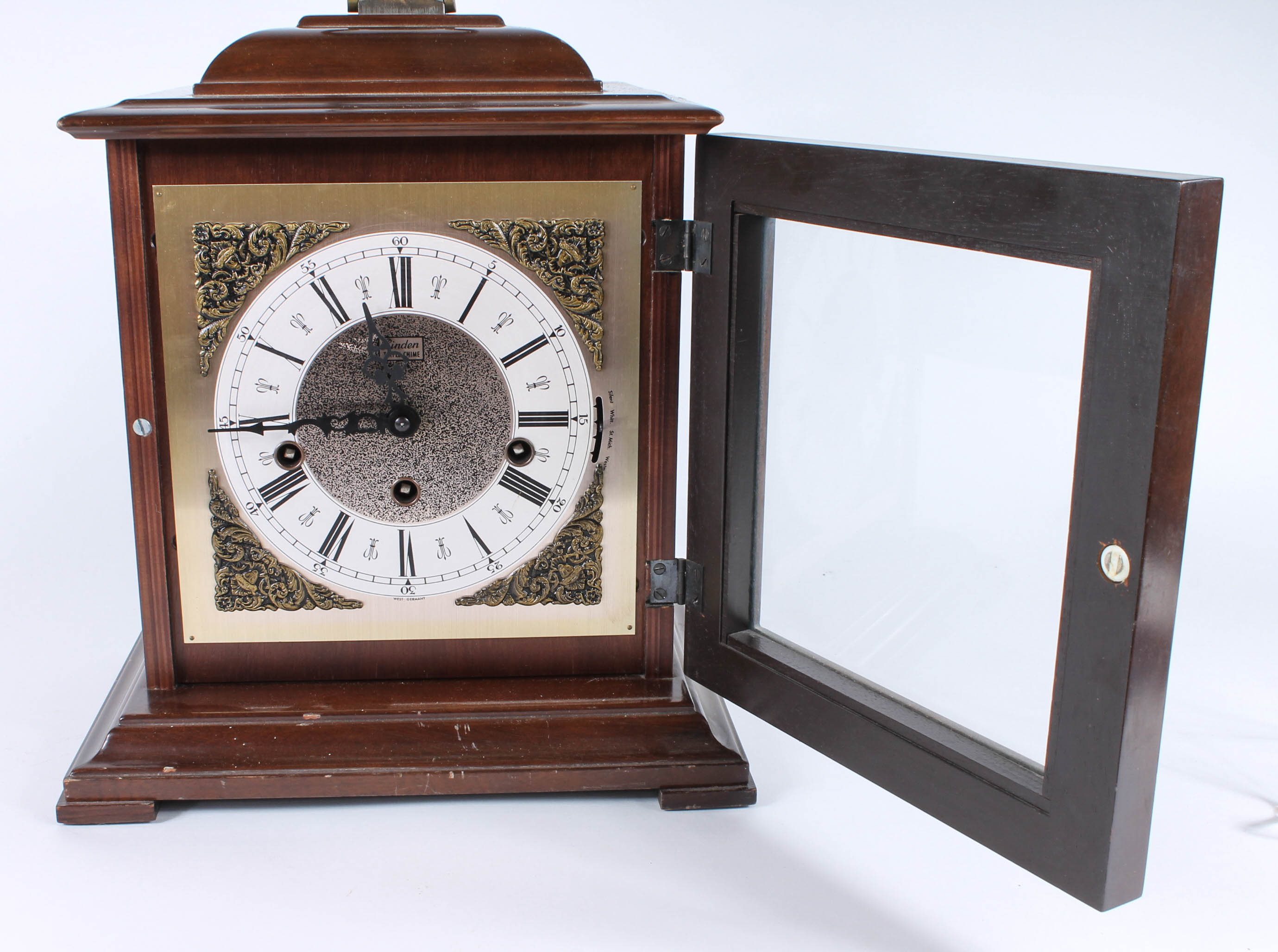 Vintage Linden GermanMade Chiming Mantel Clock EBTH