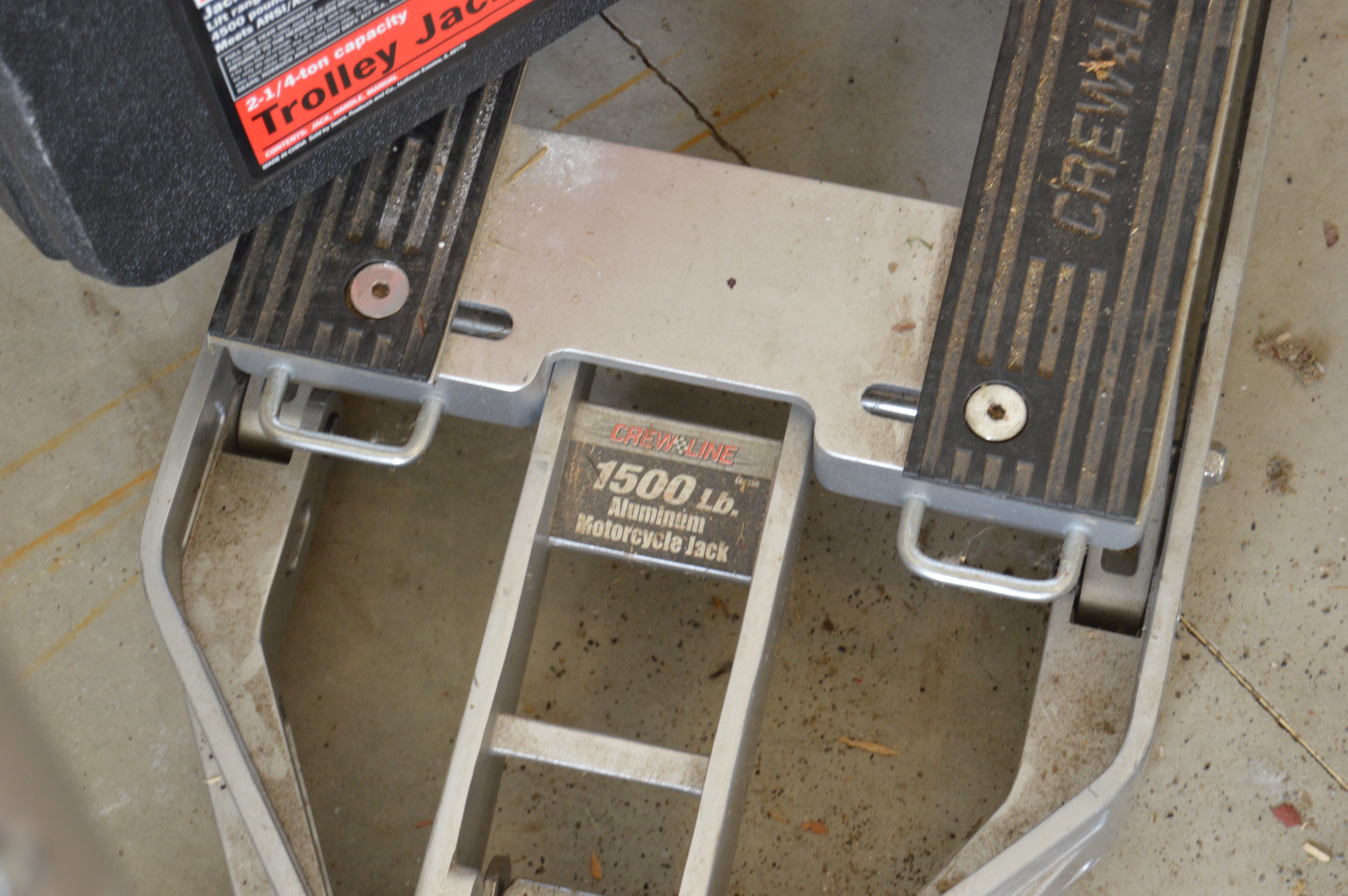 "Crew Line" 1500 Motorcycle Jack and Craftsman Trolley Jack | EBTH
