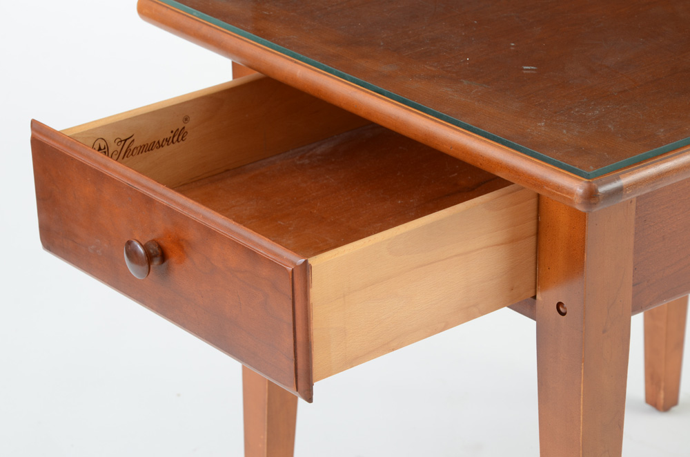 Thomasville Accent Table EBTH