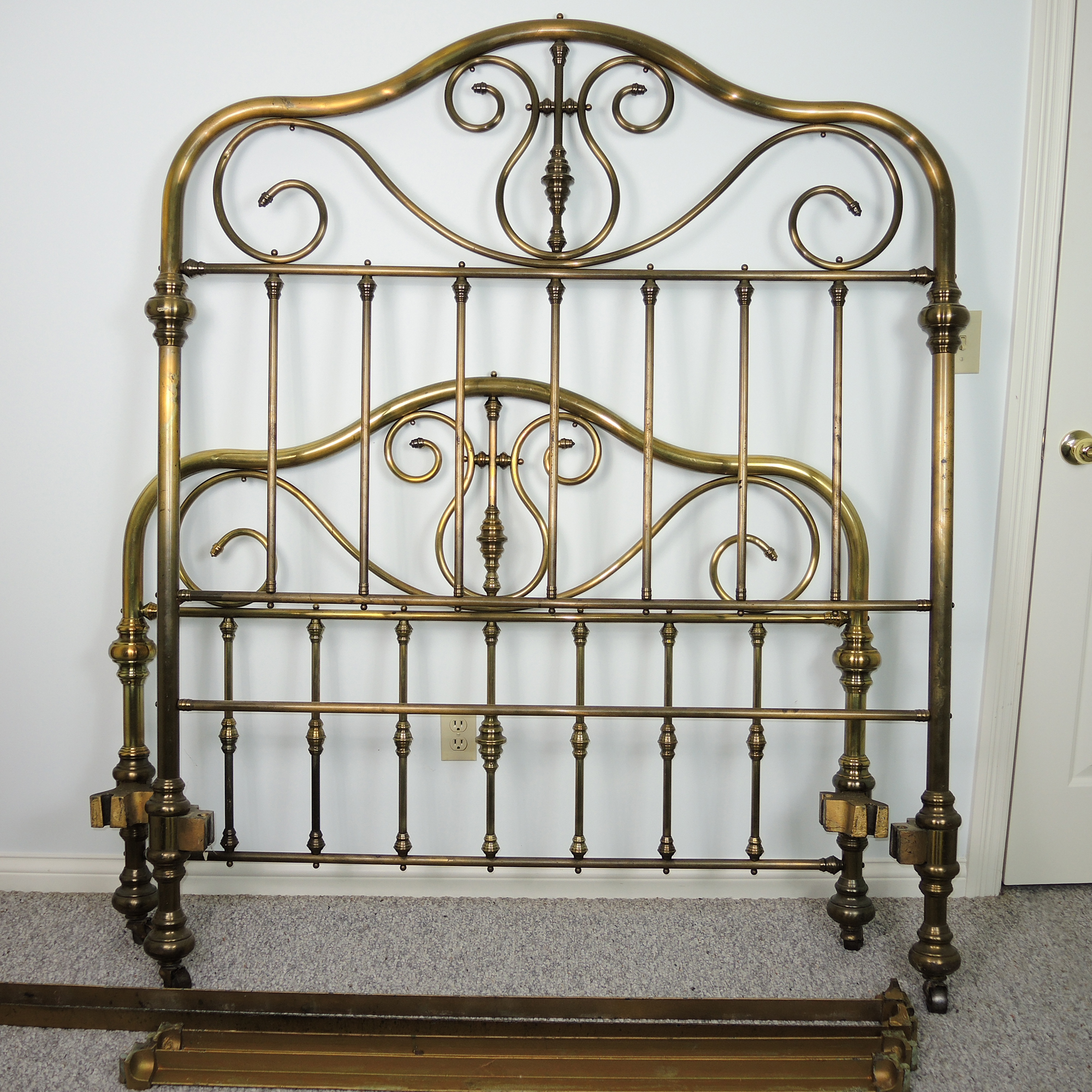 Antique Brass Bed Full Size | EBTH