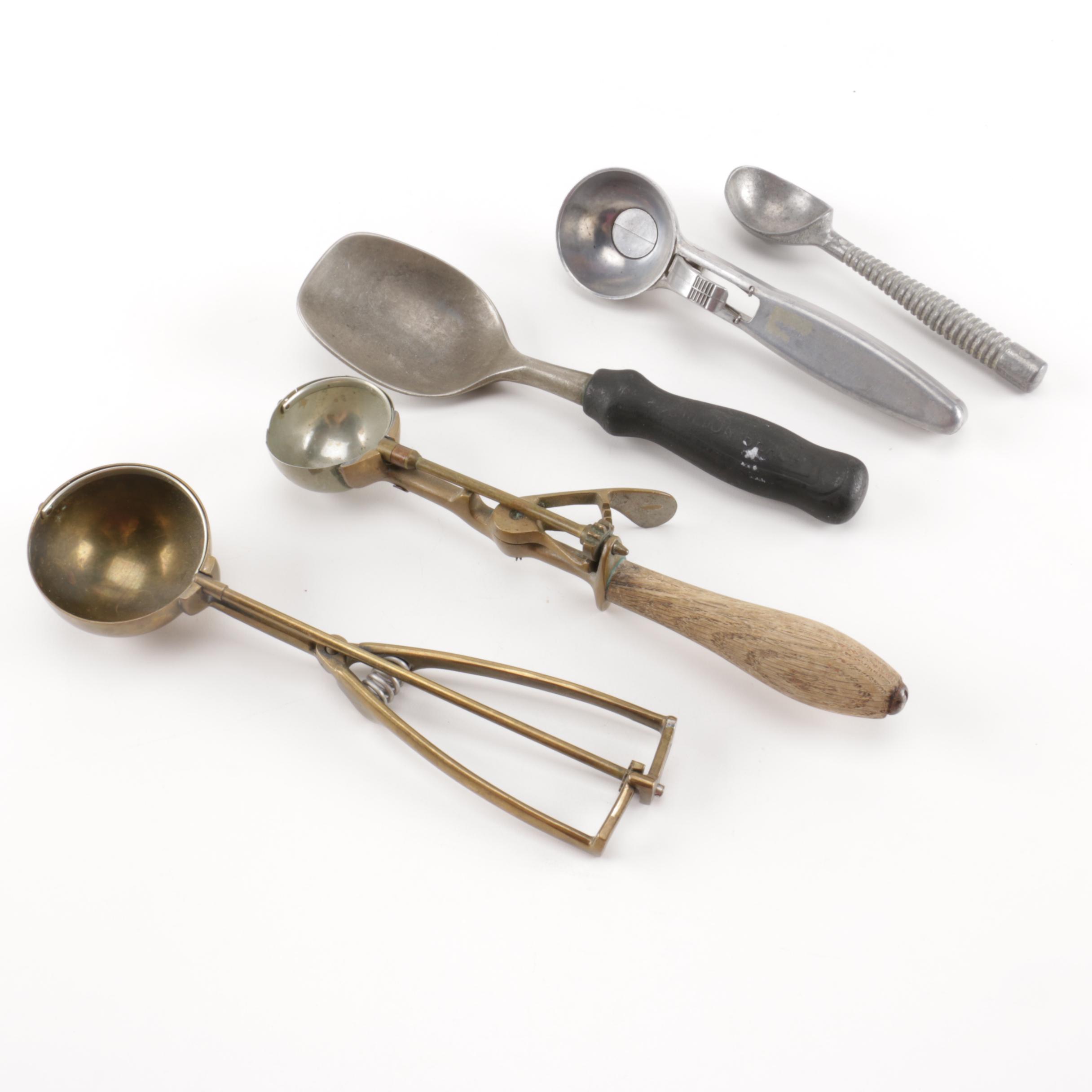 Assortment of Vintage Ice Cream Scoops EBTH