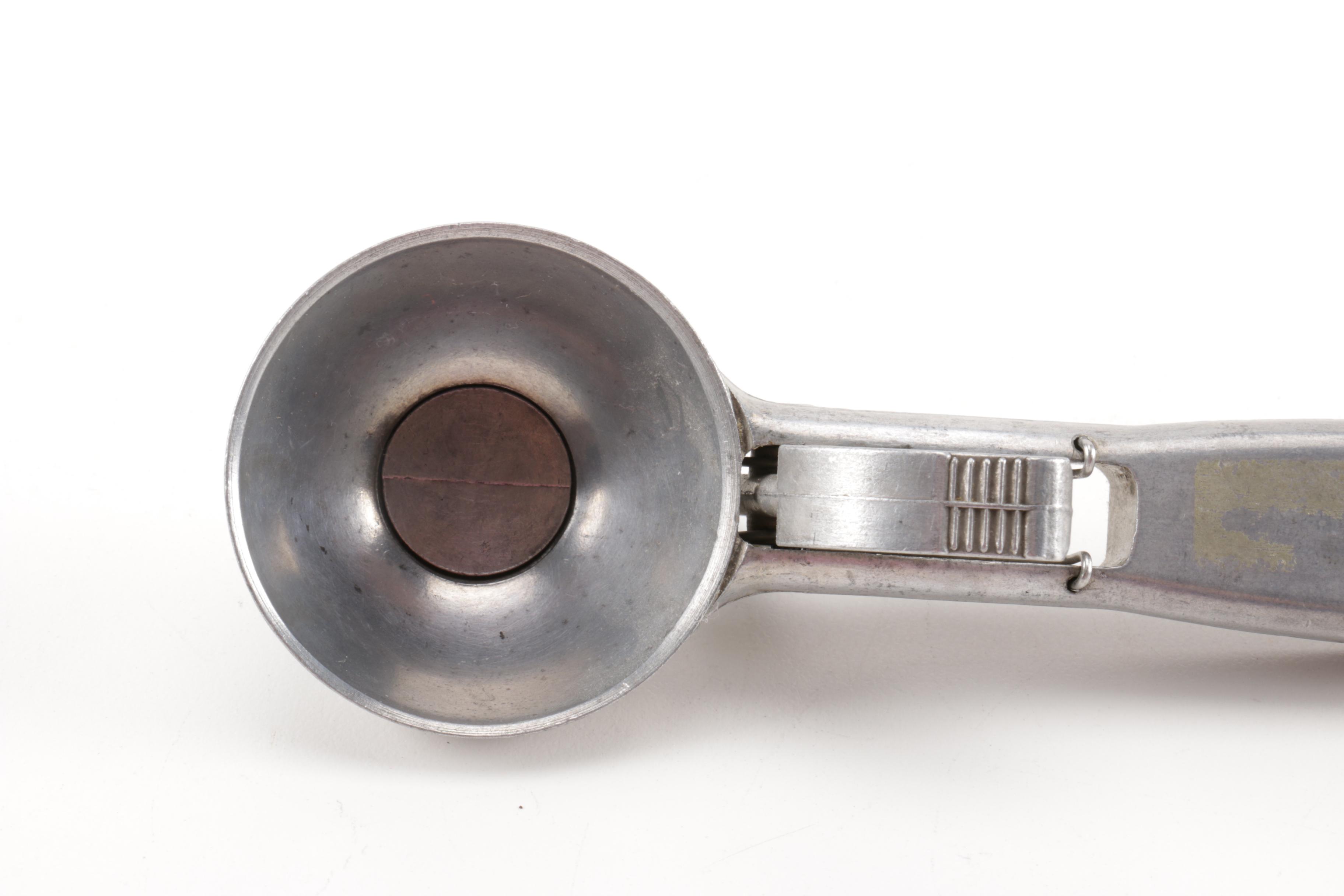 Assortment of Vintage Ice Cream Scoops EBTH