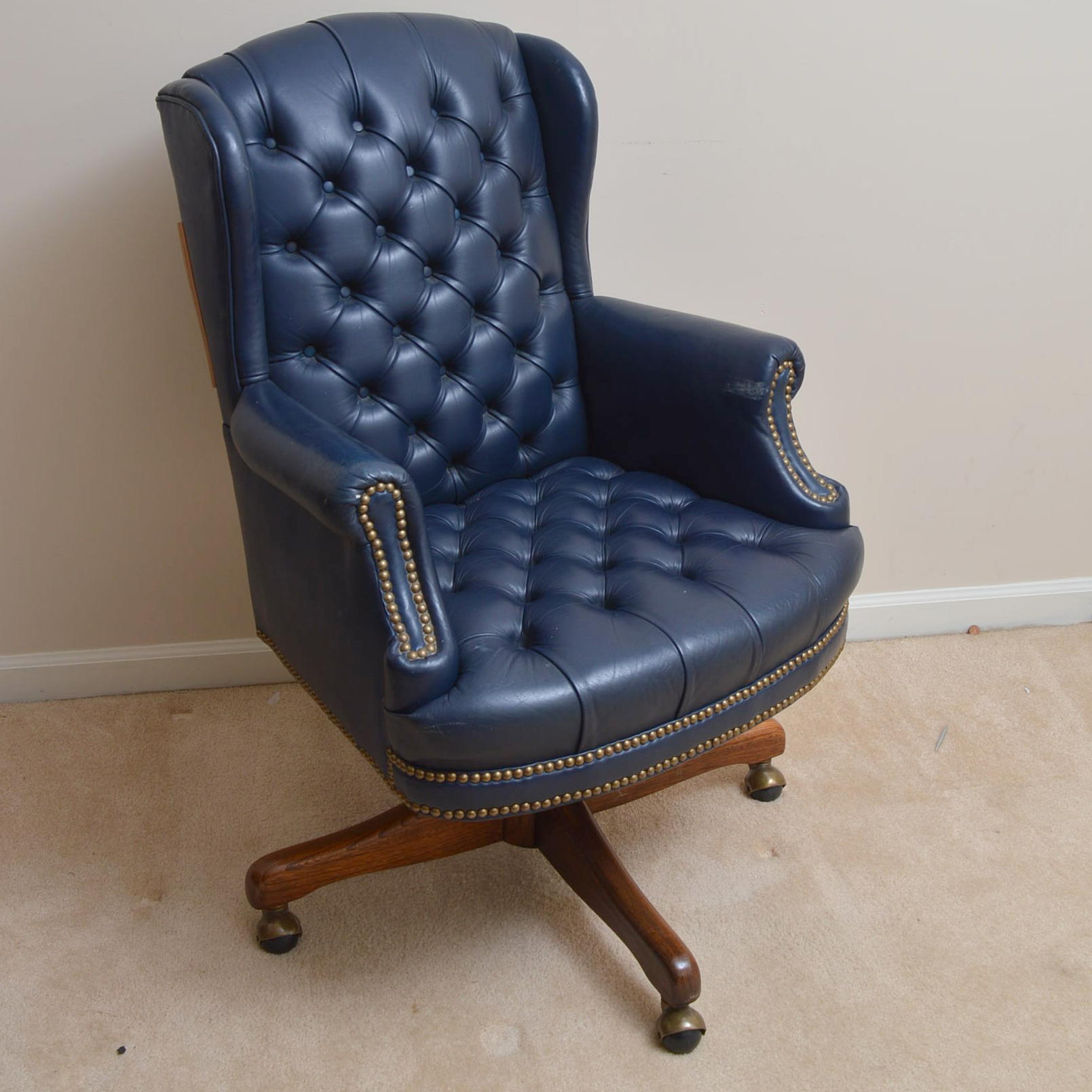 Tufted Navy Blue Leatherette Desk Chair EBTH   DSC 0099.JPG