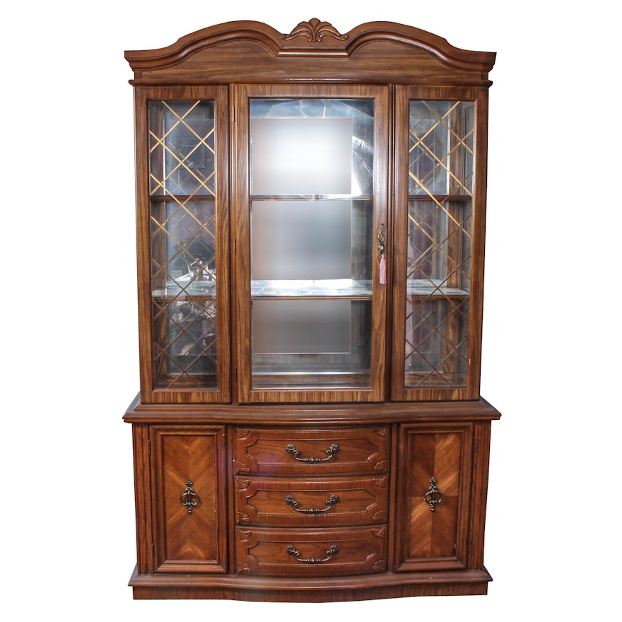 vintage bassett furniture china cabinet