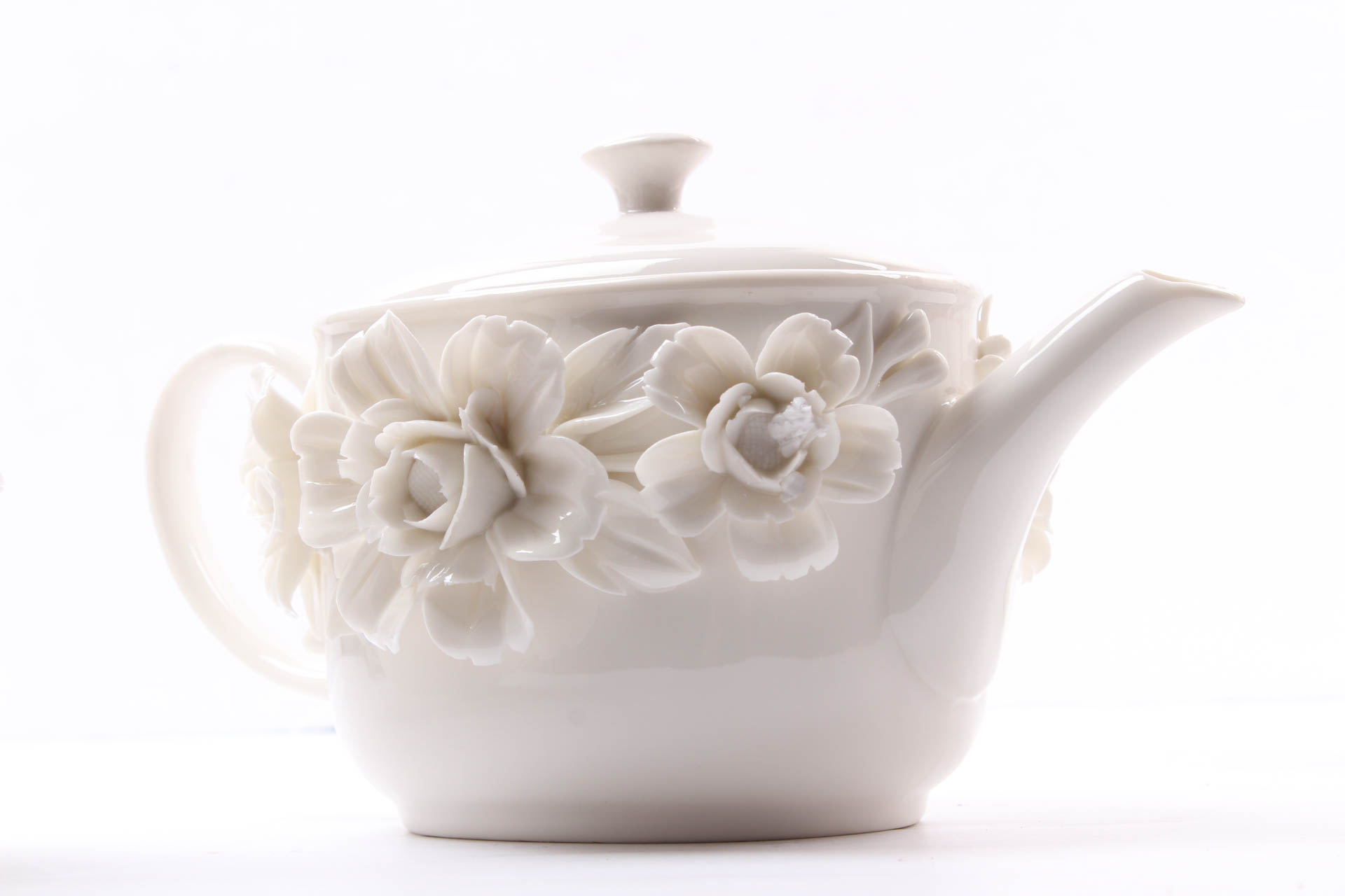 "Antique Reflections" Ceramic Teapots by Home Essentials EBTH