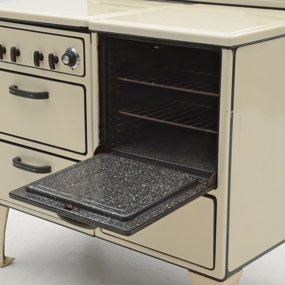 Circa 1930s Wedgewood Gas Stove EBTH