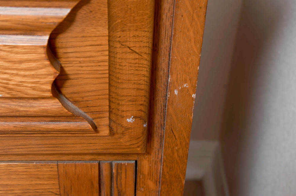 Vintage "Charter Oak" Stepback by YoungHinkle EBTH