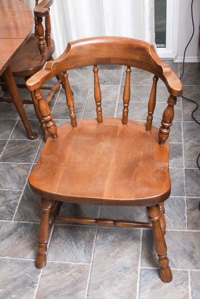 Vintage Colonial Style Dining Table and Chairs | EBTH