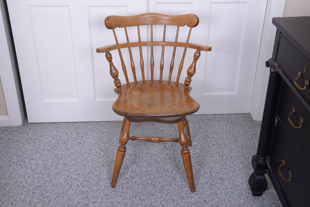 CAL Shops Maple Desk With Ethan Allen Captain Chair EBTH