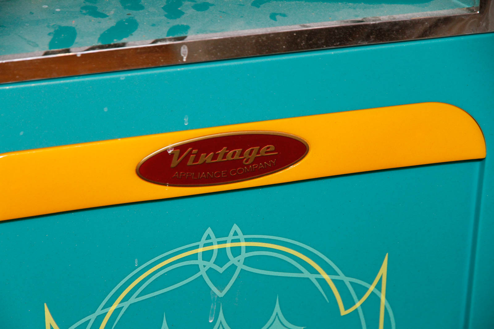 Reproduction "Vintage Appliance Company" Candy Machine Dispenser EBTH