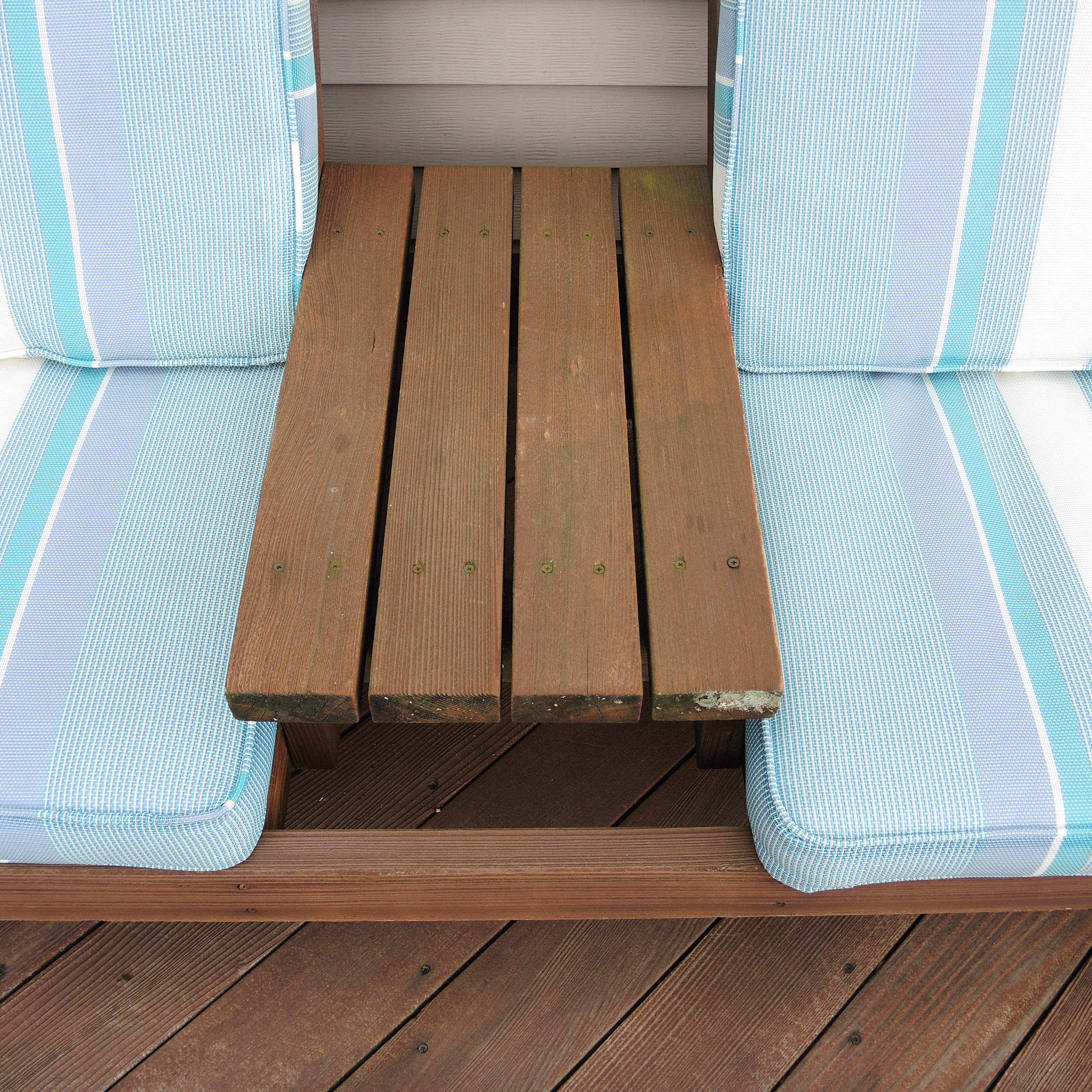 Redwood Patio Bench with AllWeather Cushions EBTH