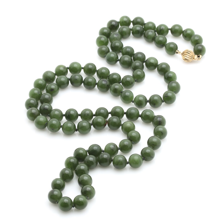 14K Yellow Gold Hand-Knotted Nephrite Beaded Necklace | EBTH