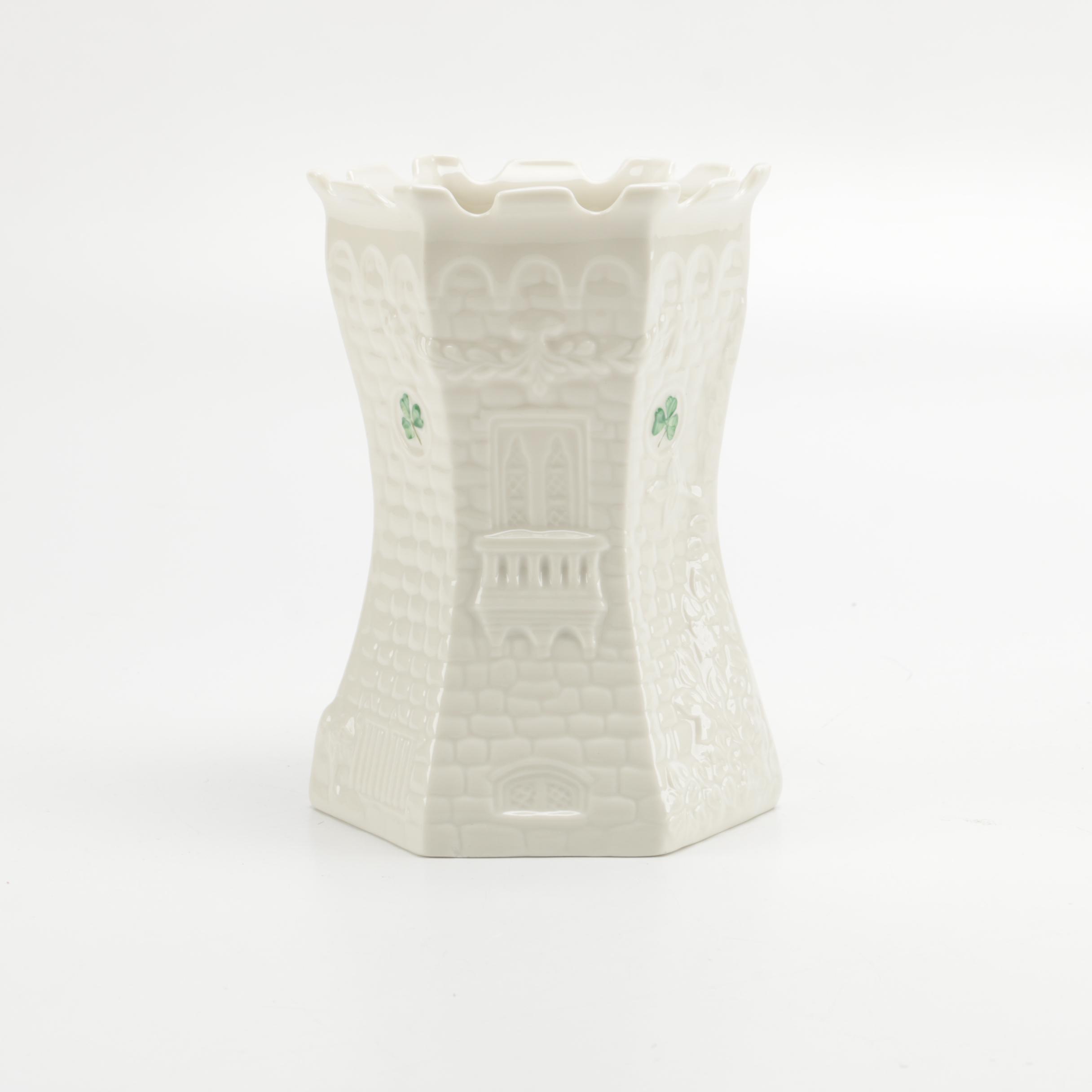2008 Belleek Kilkenny Castle Cache Pot Ebth