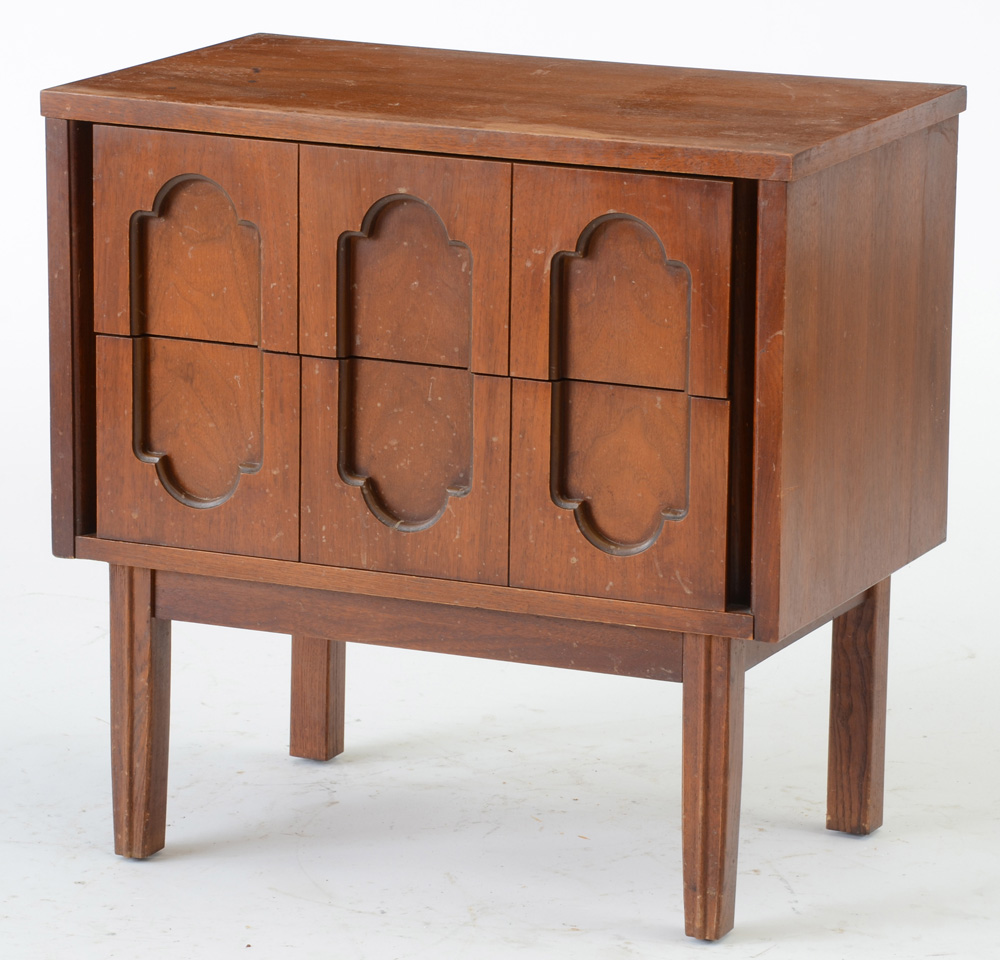 Mid Century Modern Dixie Walnut Nightstands EBTH