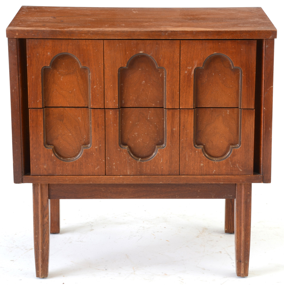 Mid Century Modern Dixie Walnut Nightstands EBTH