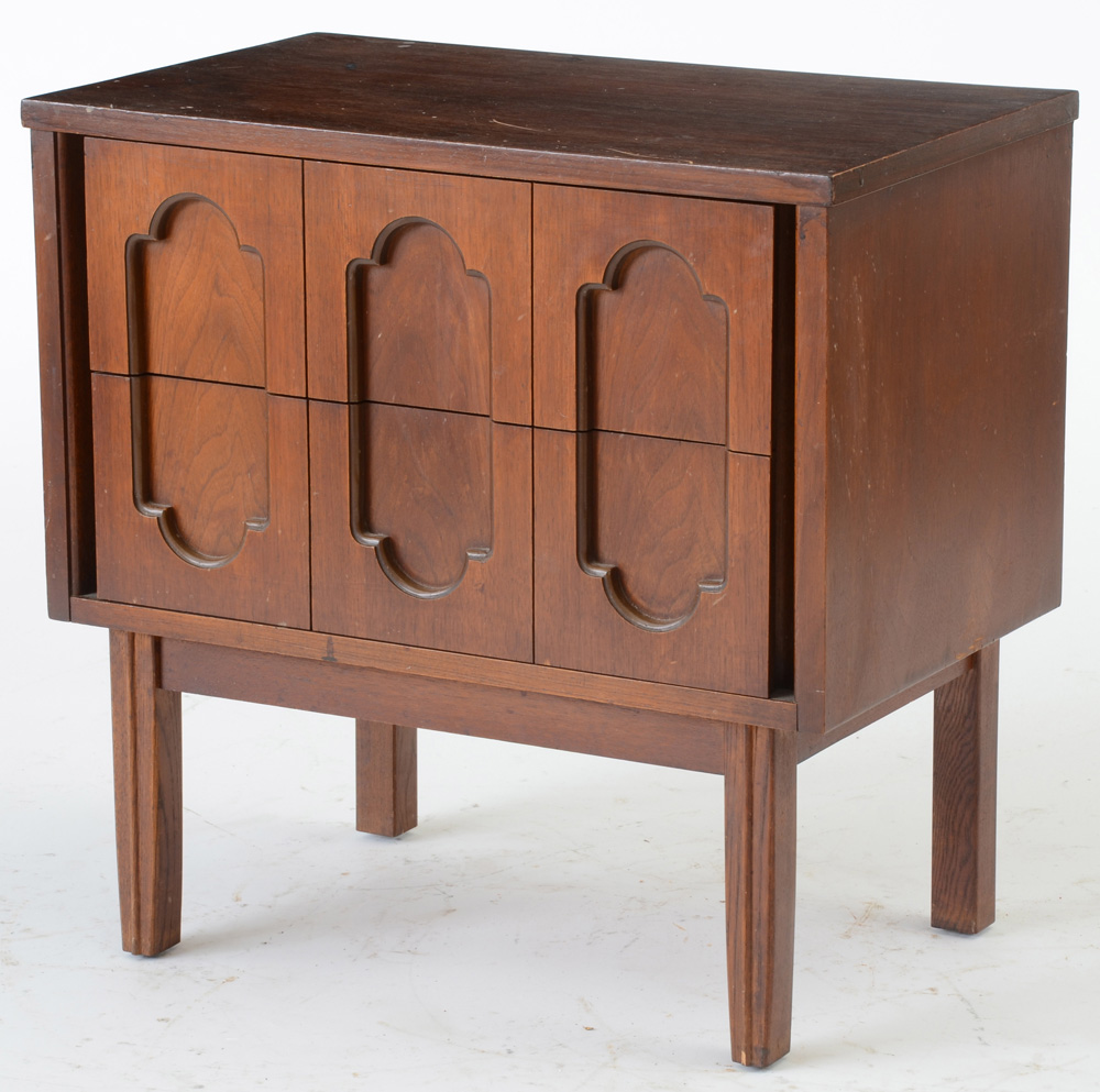 Mid Century Modern Dixie Walnut Nightstands EBTH