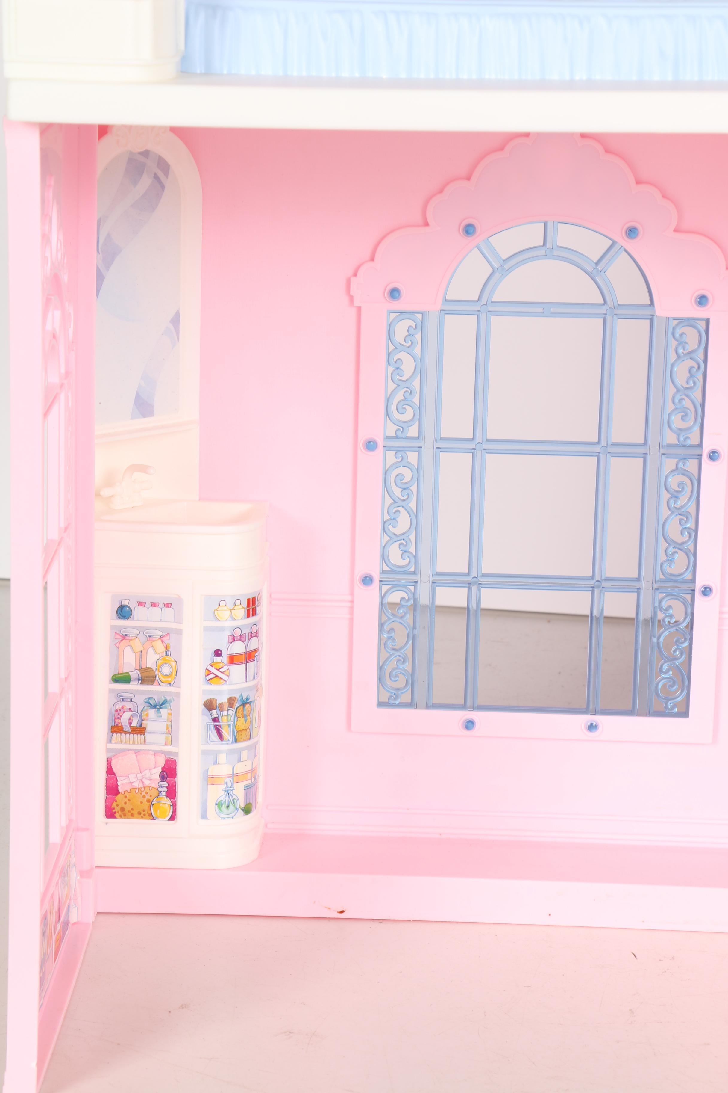 "Barbie Grand Hotel" Doll House with Six Dolls EBTH