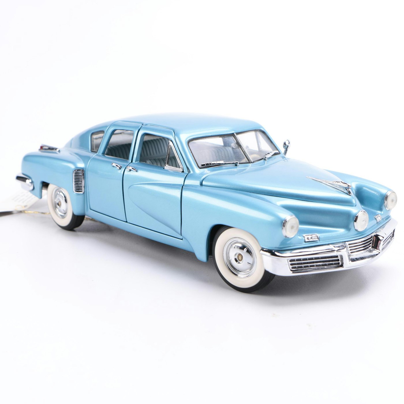 Collection of Franklin Mint 1:24 Scale Die-Cast Classic Cars | EBTH