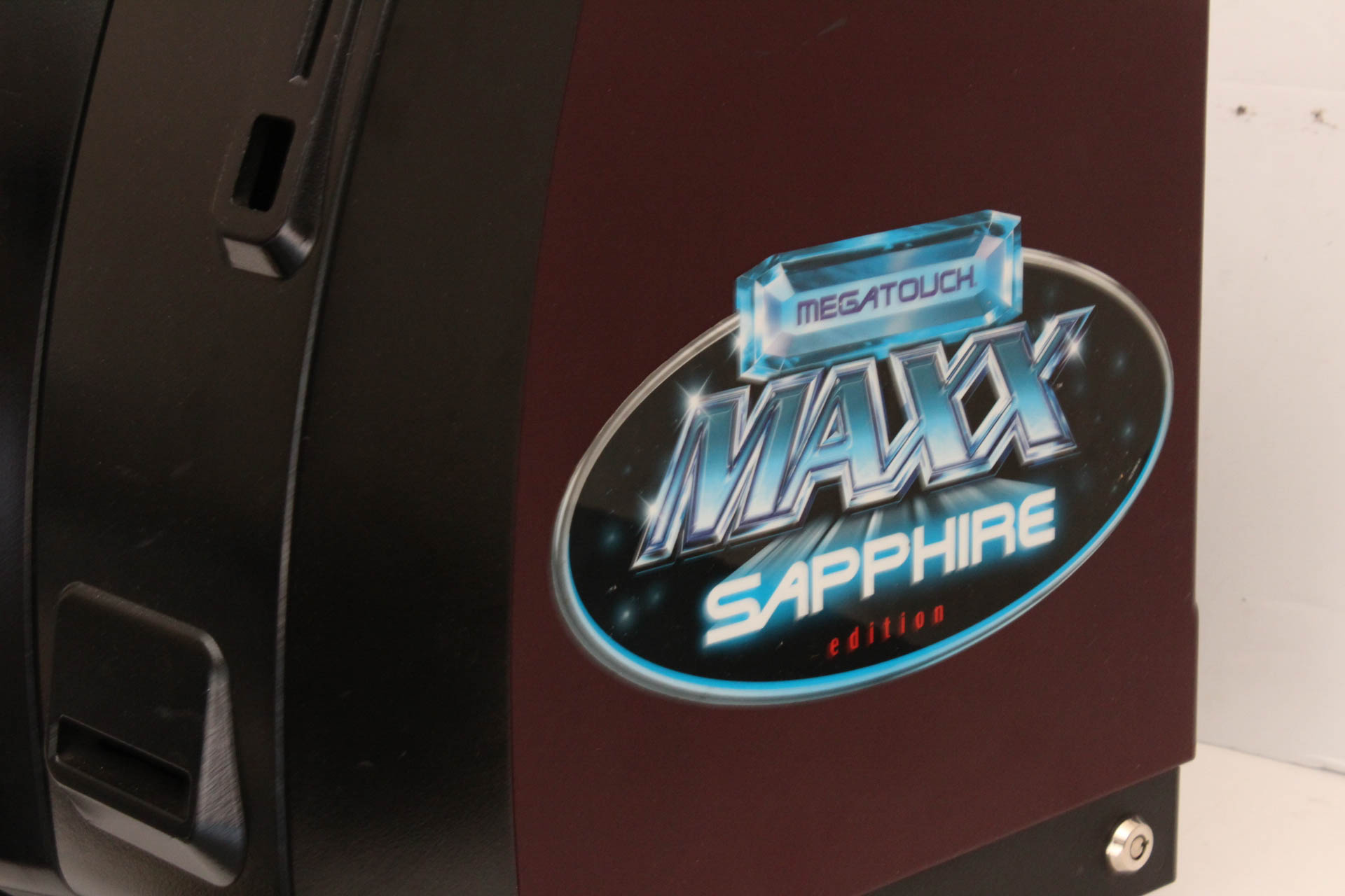 Megatouch Maxx Sapphire Bar Top Touch Screen Game Console EBTH