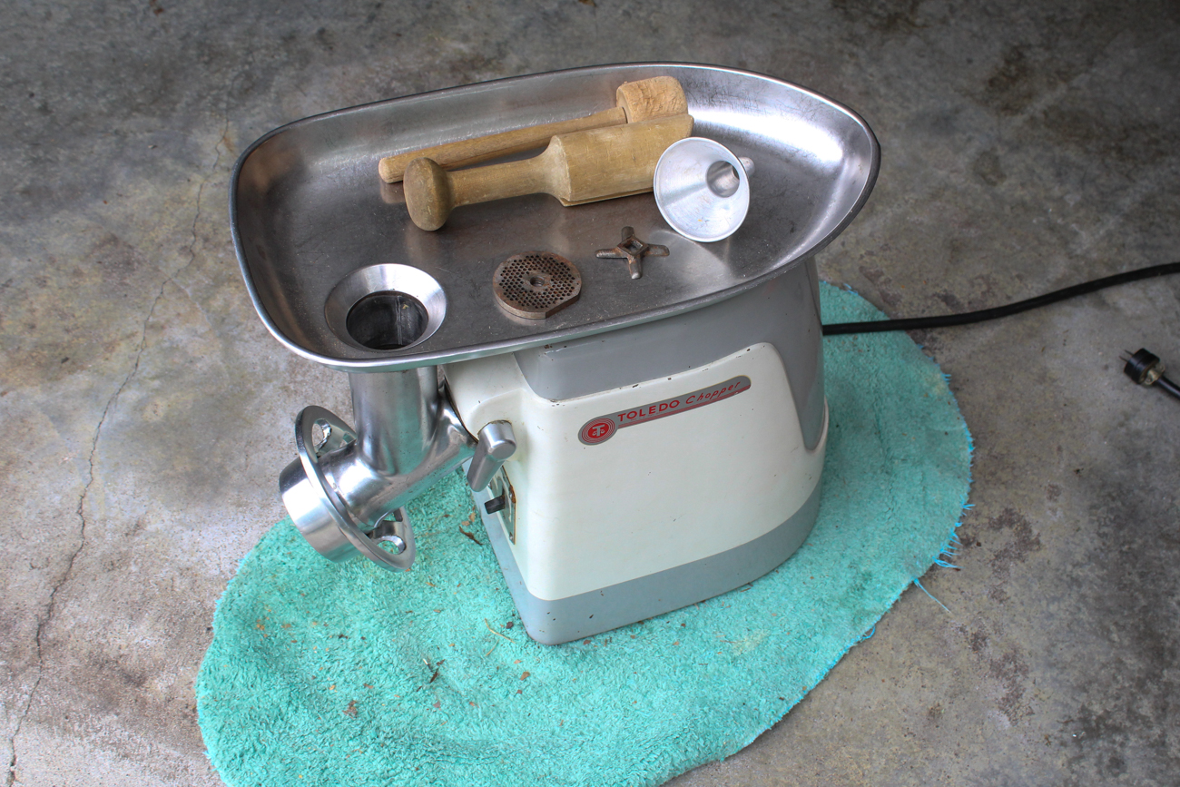 Avantco Meat Grinder - 1 HP, 110V