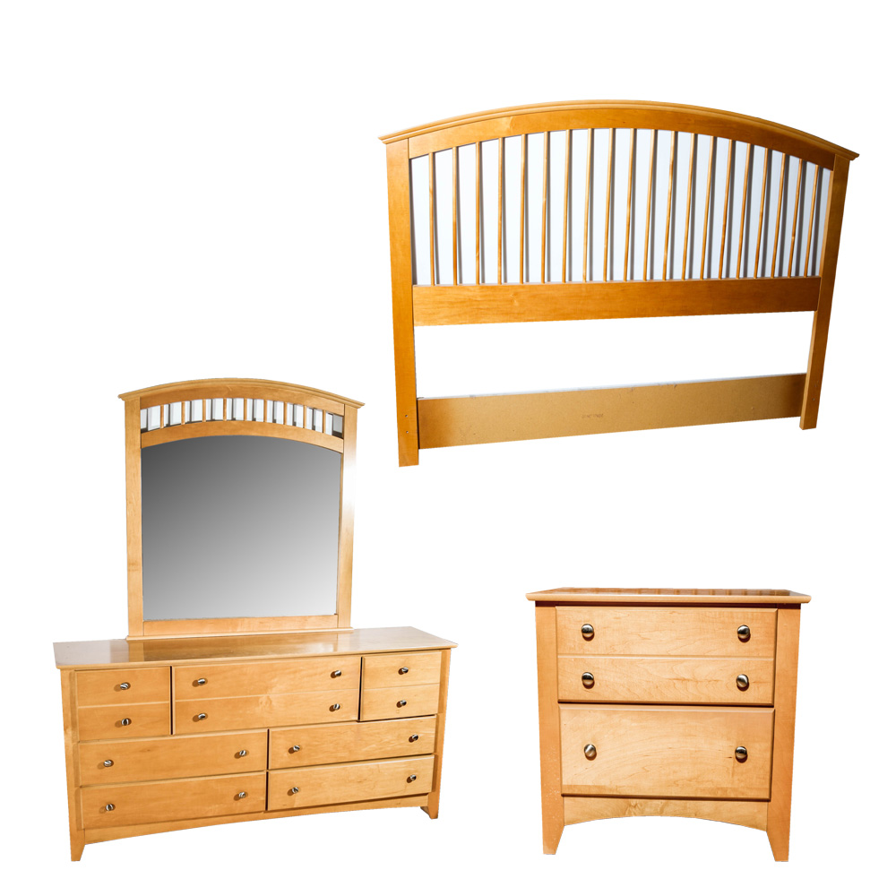 Maple Bedroom Set By Progressive Furniture Ebth