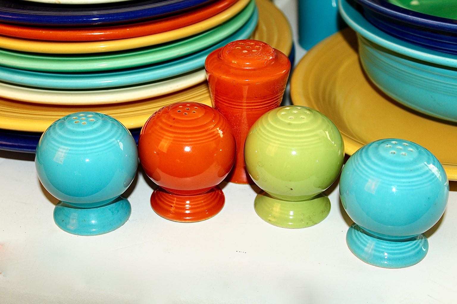 Generous Assortment of Vintage Original Fiesta Pottery Dinnerware EBTH