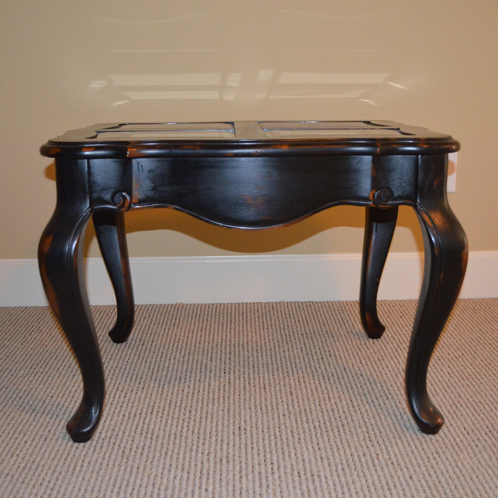 Queen Anne Style Side Table EBTH