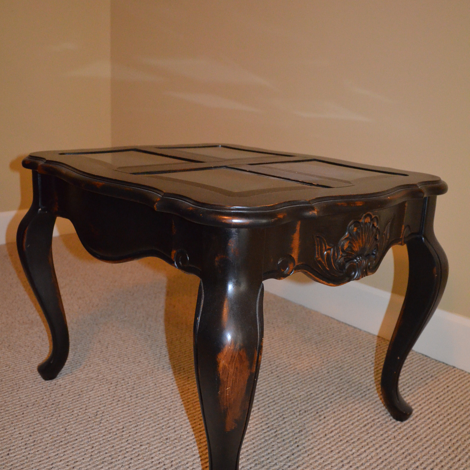 Queen Anne Style Side Table EBTH