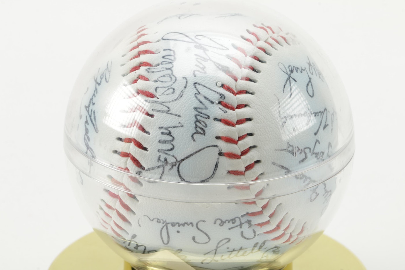 1982 St. Louis Cardinals World Series Champion Commemorative Team Stamped Baseball | EBTH