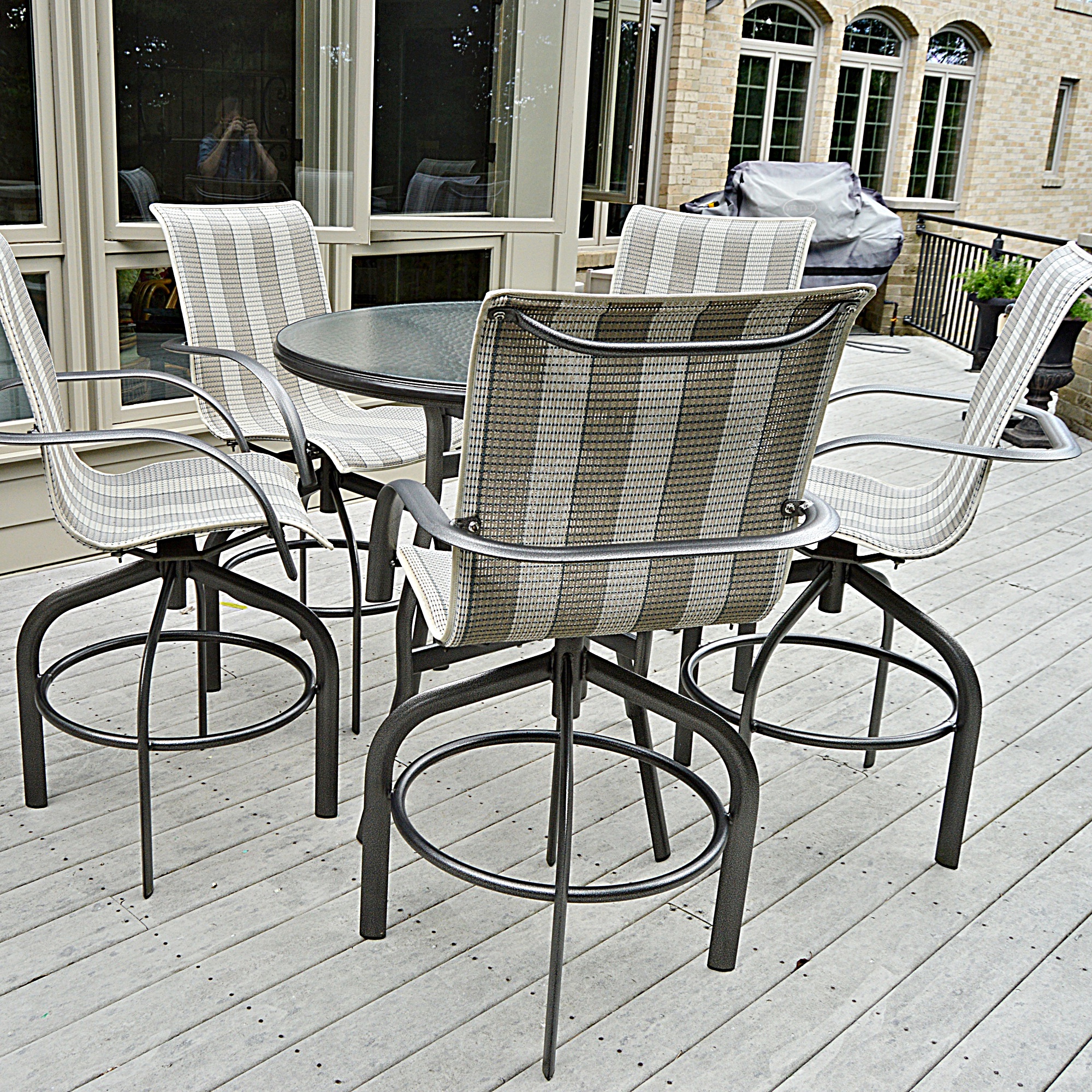 Homecrest Patio Table and Five Chairs EBTH