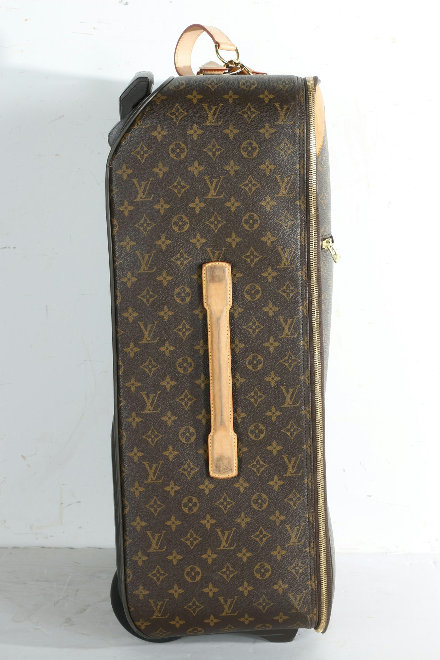 Louis Vuitton 3-Piece Suitcase Luggage Set For Sale at 1stDibs  vintage louis  vuitton luggage set, louis vuitton 3 piece bag set, louis vuitton luggage  set price