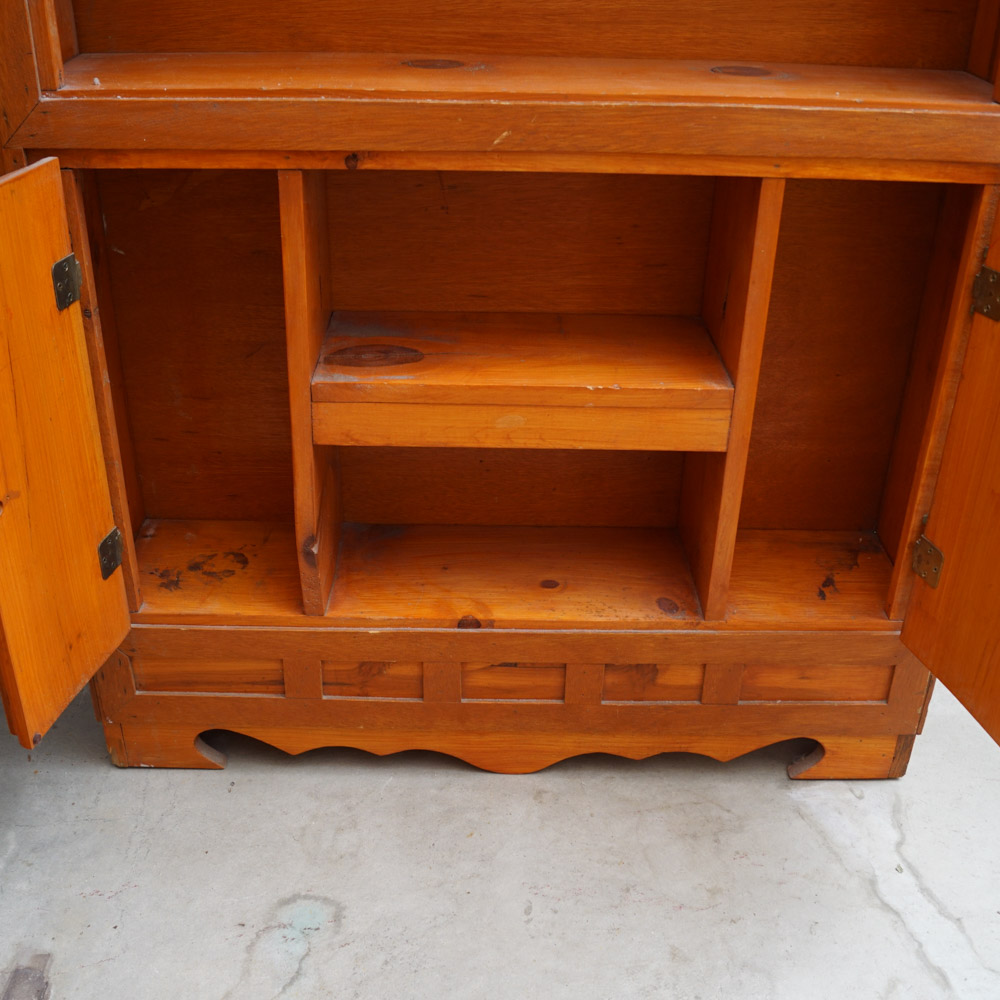Vintage Knotty Pine EBTH