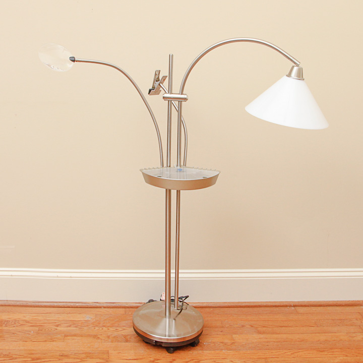 daylight ultimate floor standing lamp