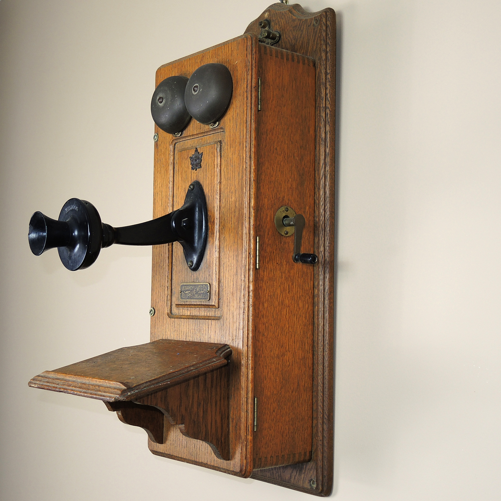 Antique Monarch Oak Wall Crank Telephone EBTH