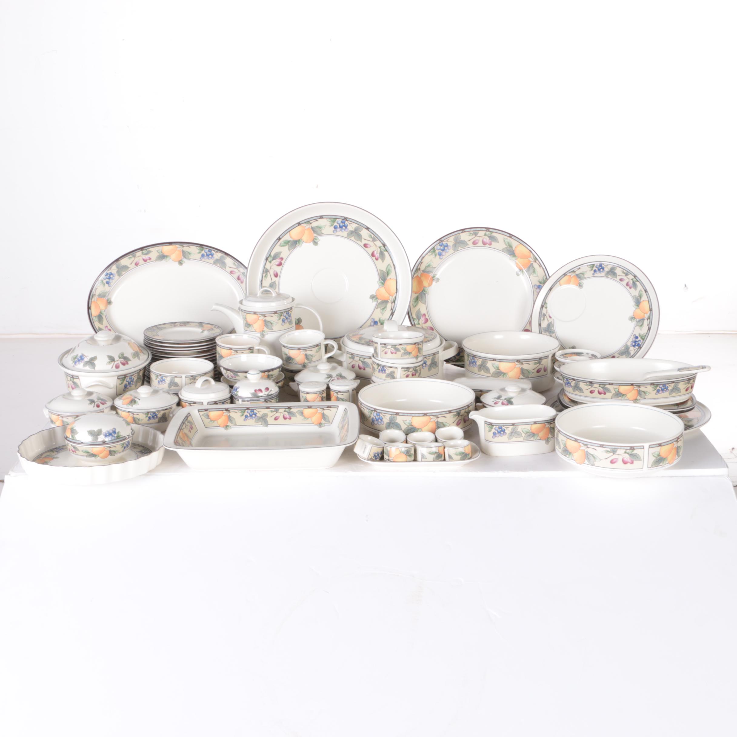 Mikasa "Intaglio" Dinnerware Set EBTH