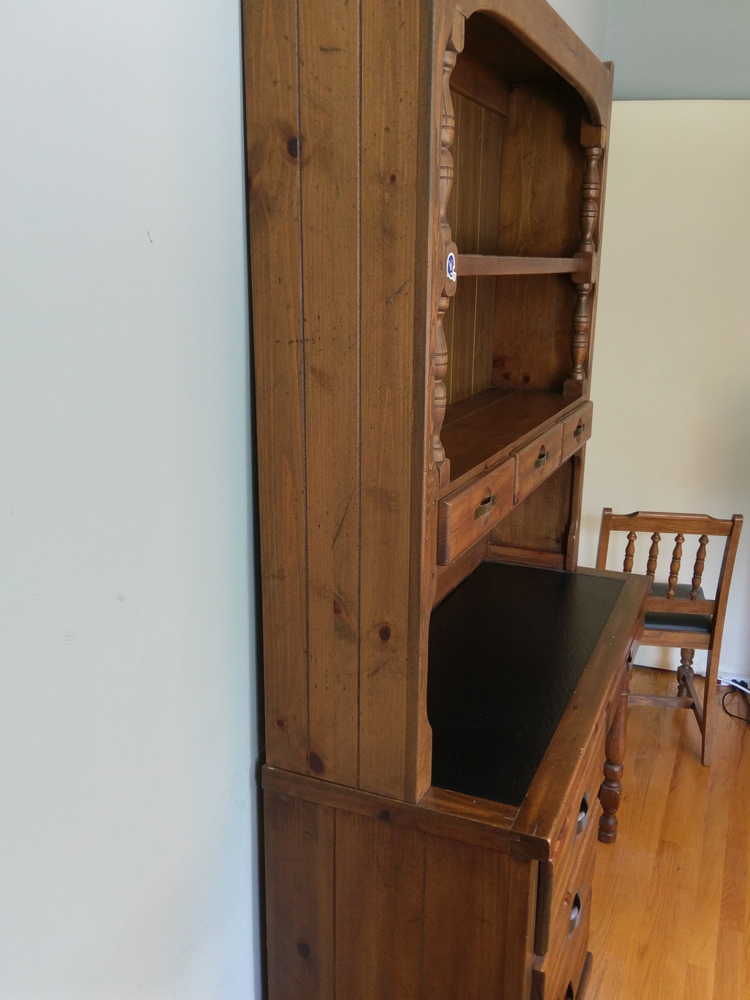 "Ship Ahoy" Desk and Hutch by YoungHinkle With Oak Chair EBTH