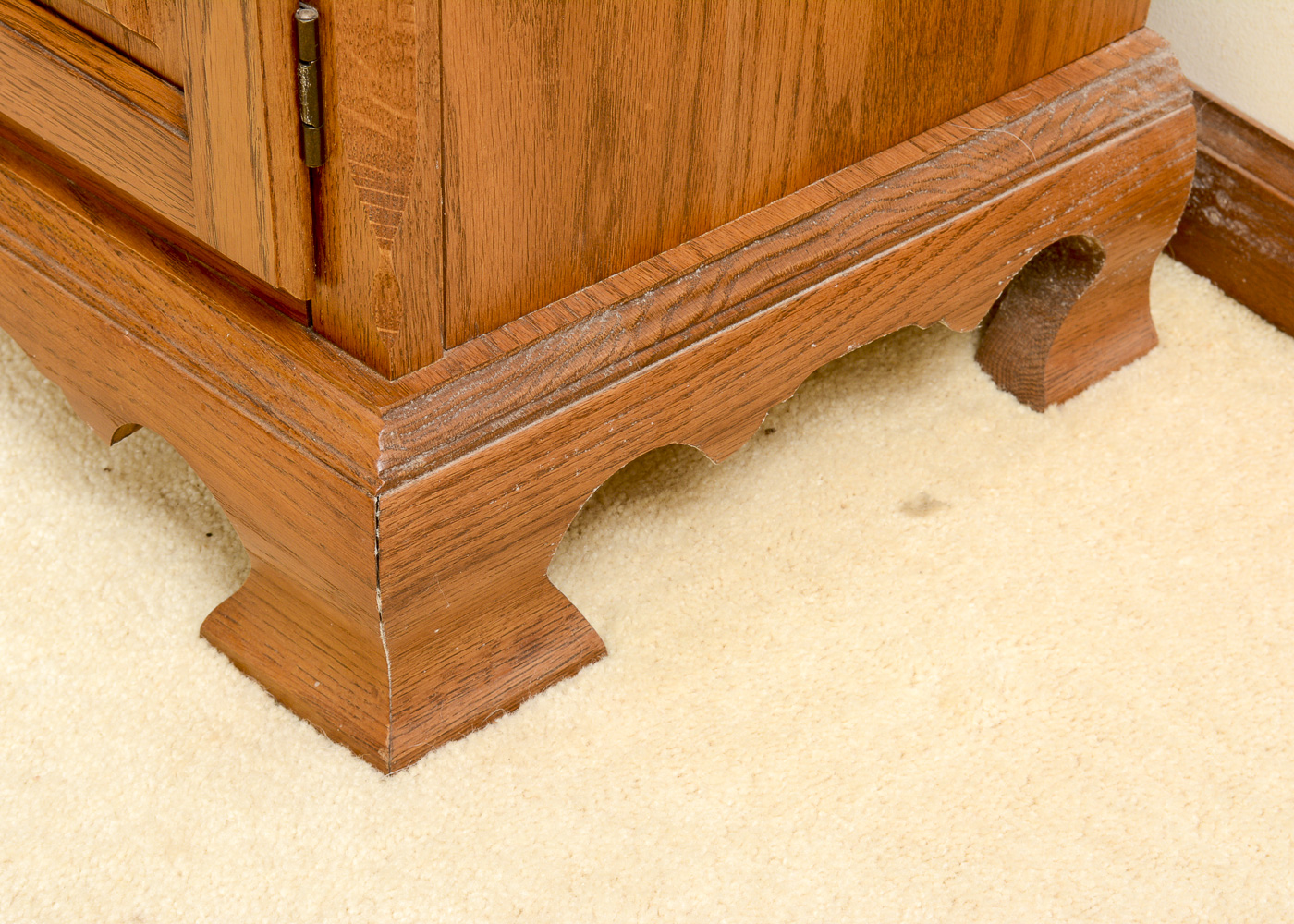 Cochrane Oak Lighted China EBTH