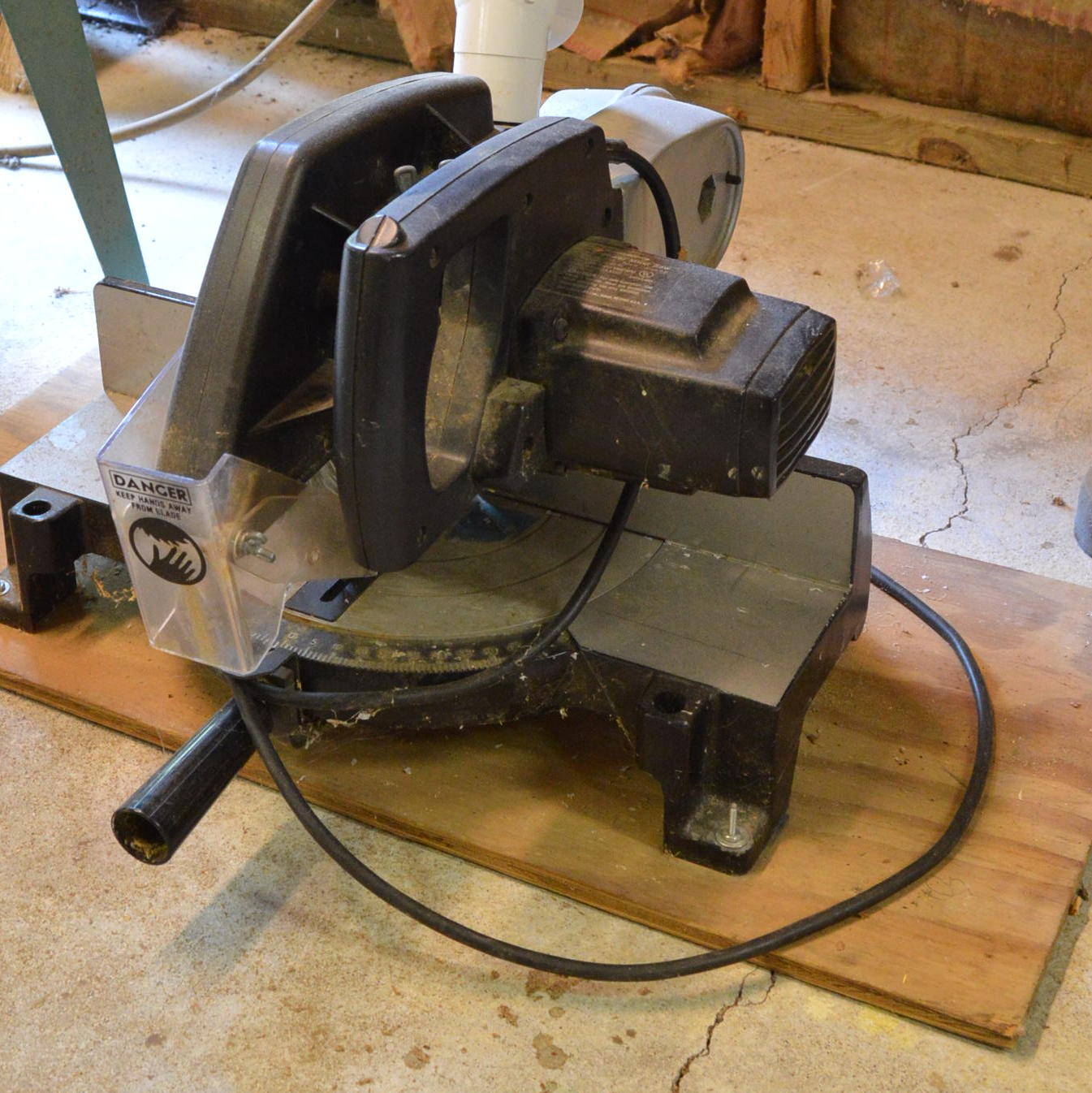 Black & Decker Power Miter Saw EBTH