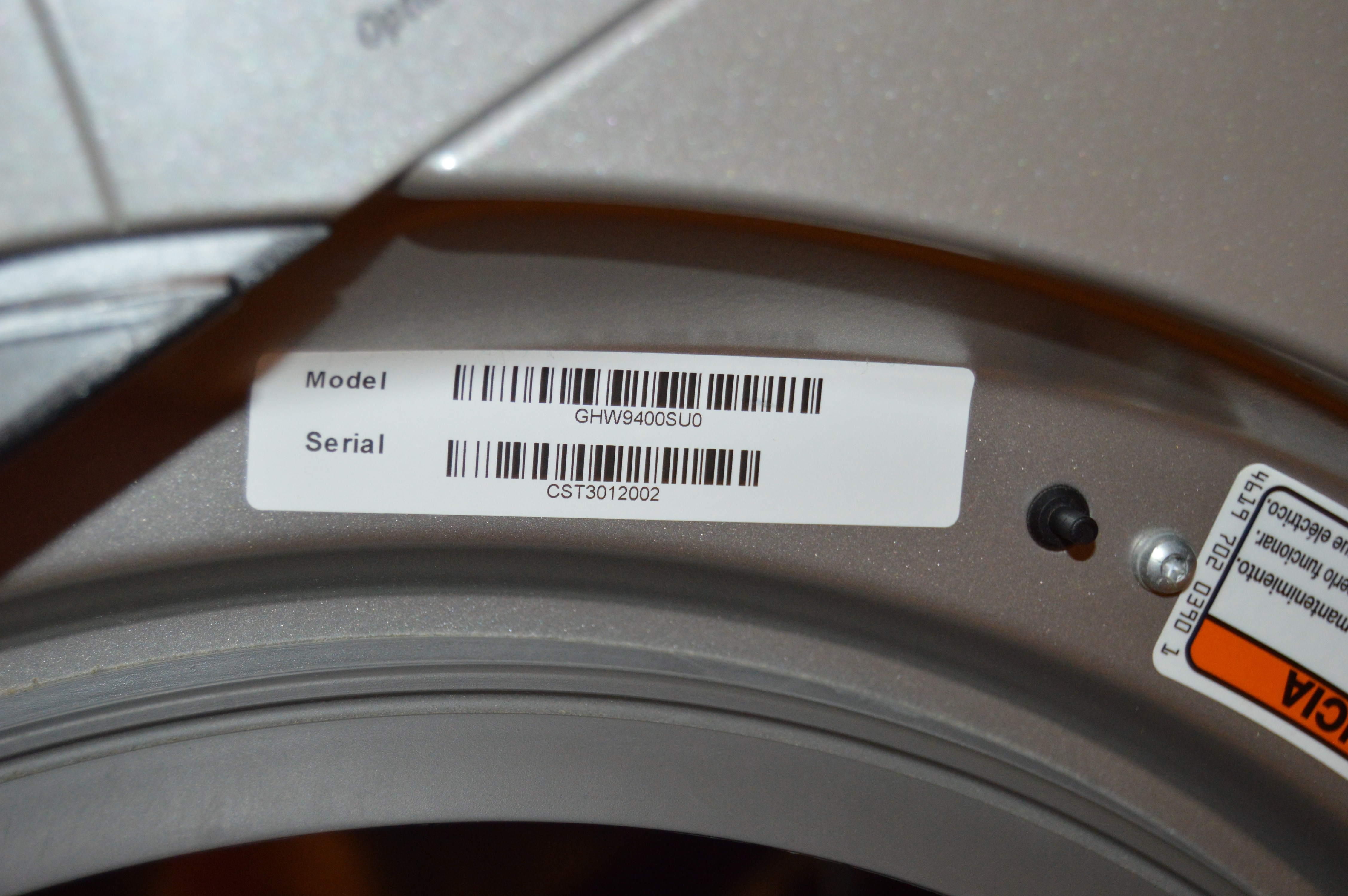 Whirlpool "Duet HT" FrontLoad Washer and Storage Pedestal EBTH