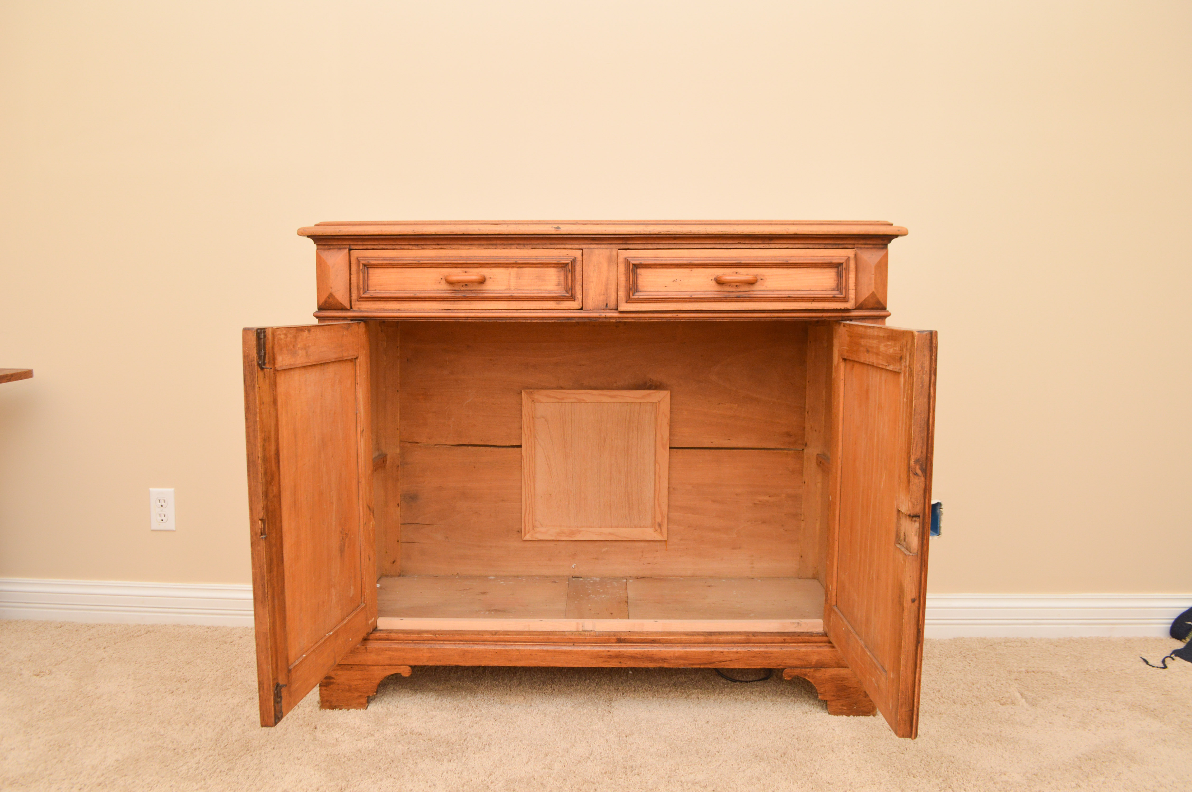 Antique Two Door Cabinet in Wormy Chestnut Wood | EBTH