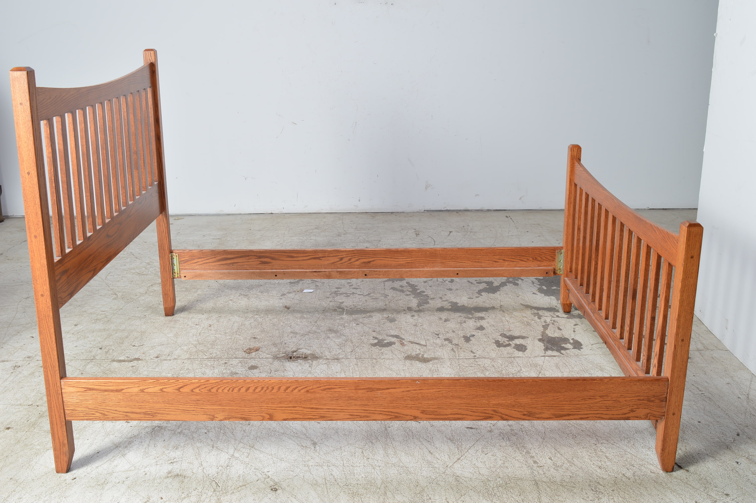 Arts and Crafts Style Oak Bed Frame EBTH