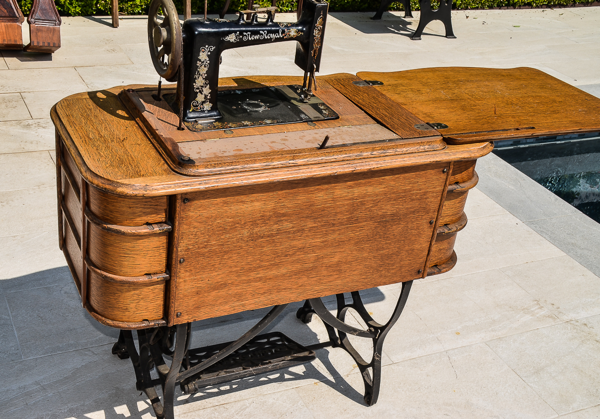 Antique New Royal Sewing Machine With Oak Treadle EBTH