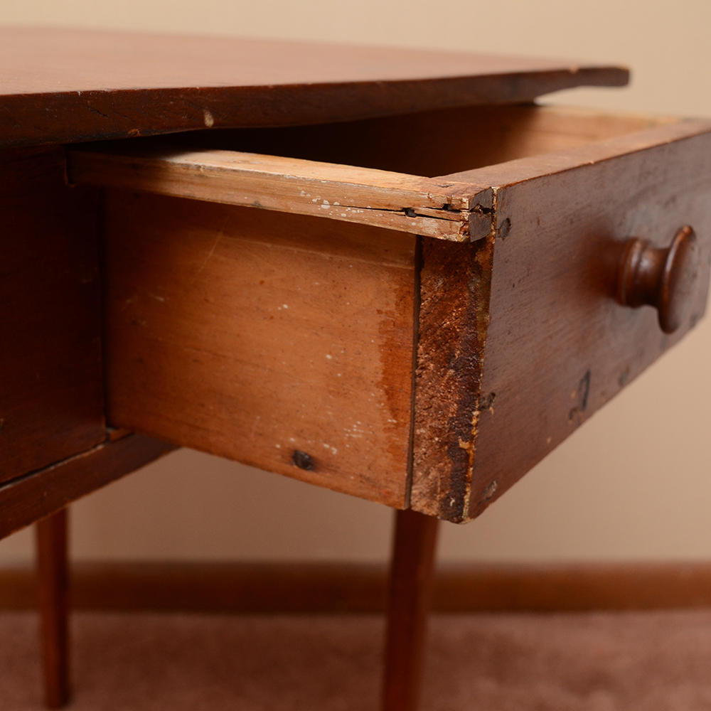 Antique Shaker Style Accent Table EBTH