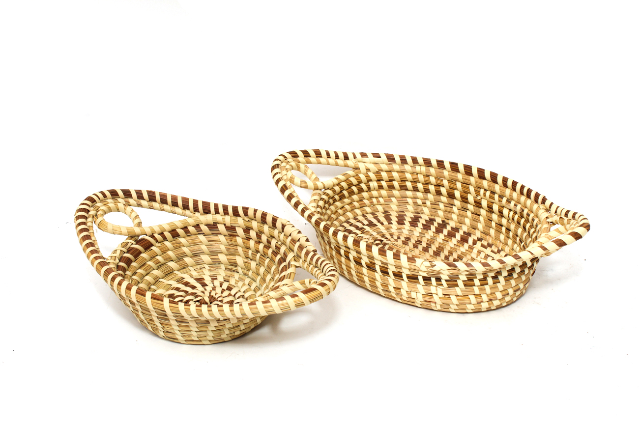 Pair of South Carolina Gullah Sweetgrass Bread Baskets EBTH