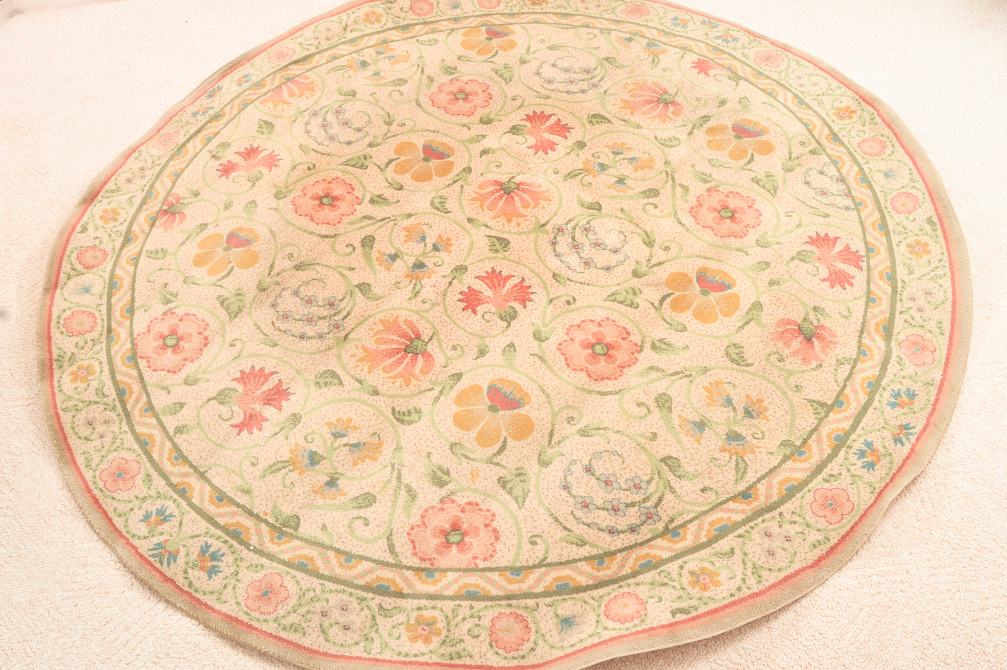 Karastan "English Garden Rajasthan Collection Round Area Rug EBTH