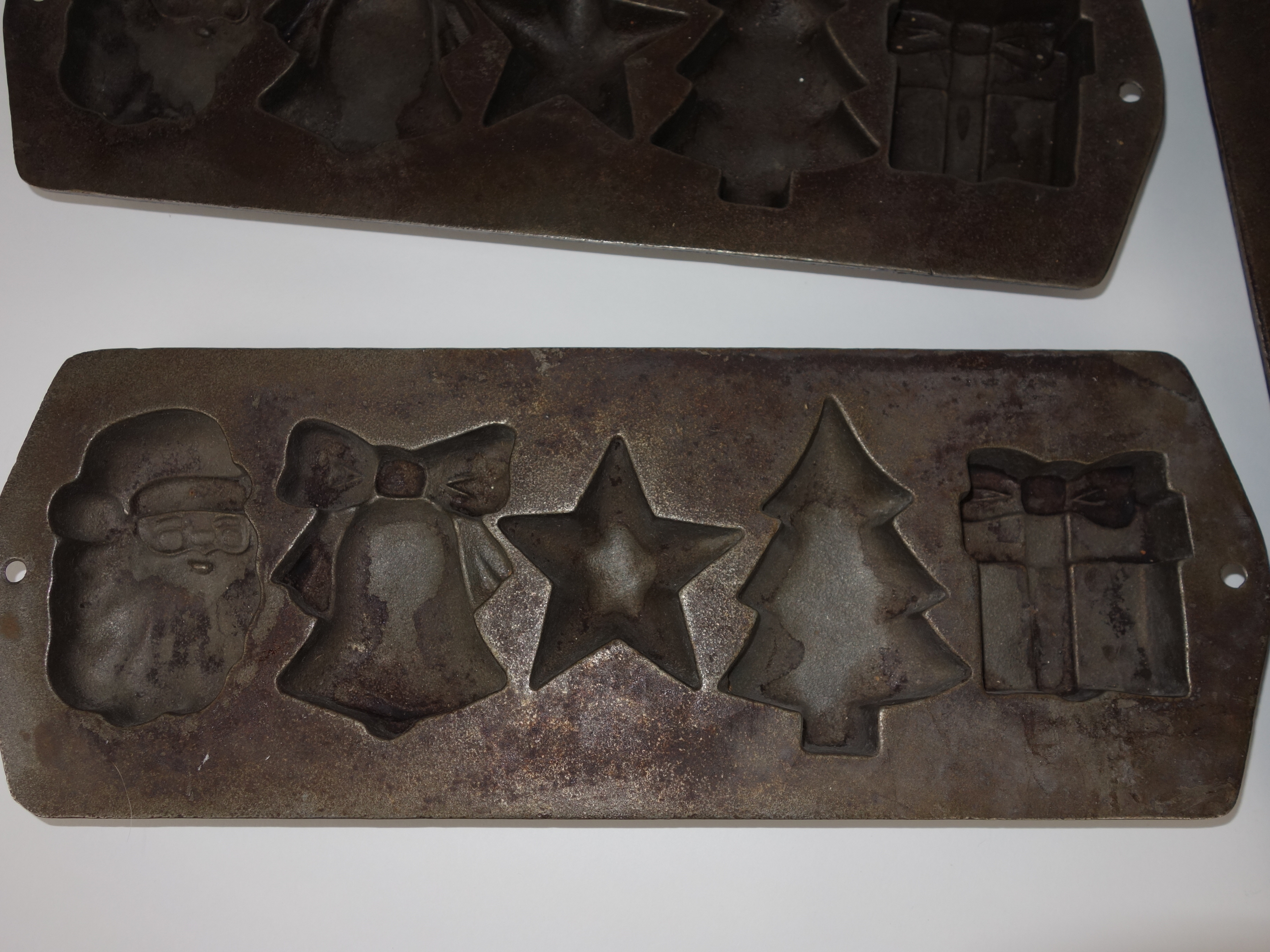 Vintage Lodge Cast Iron Candy Molds EBTH