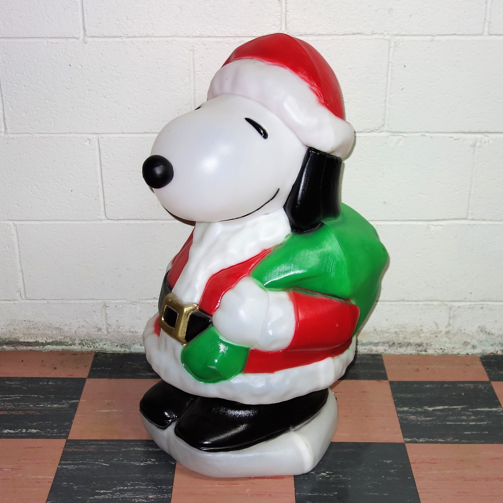 Large Vintage Lighted Snoopy Blow Mold EBTH