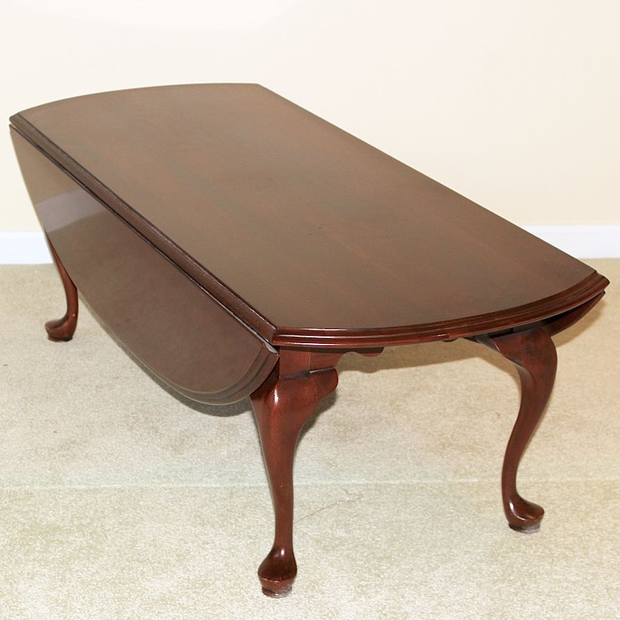Queen Anne Style Drop-Leaf Coffee Table | EBTH